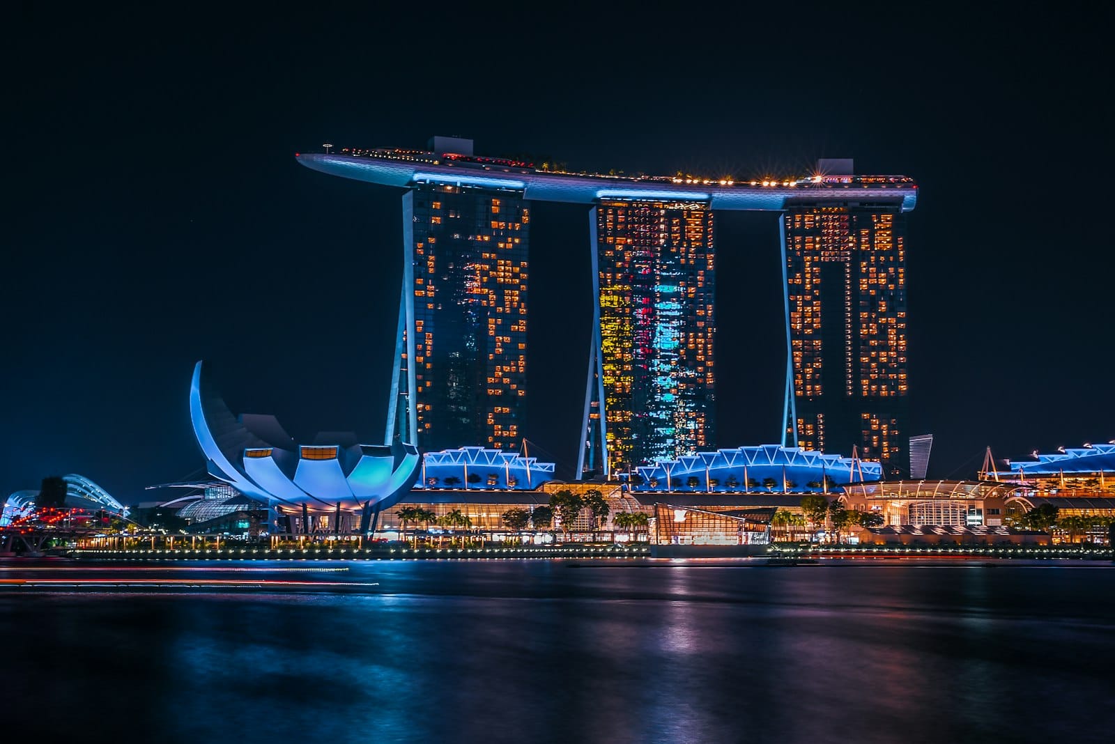 Marina Bay Sands in Singapore at night